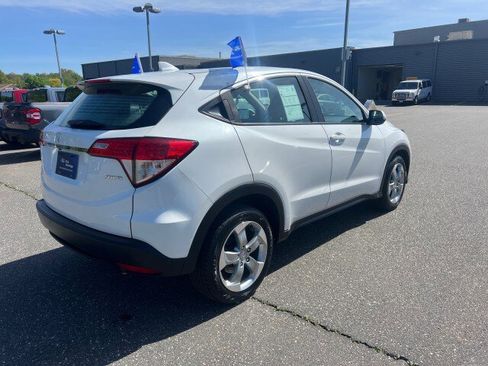 Used 2019 Honda HR-V LX image 7