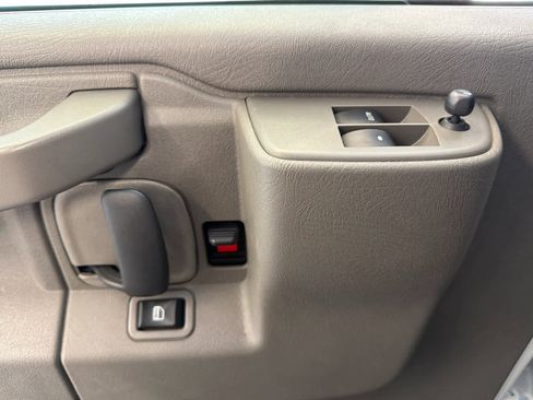 Used 2023 Chevrolet Express 3500 LS image 21
