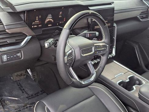 Used 2024 GMC Acadia Denali w/ Super Cruise Package image 10