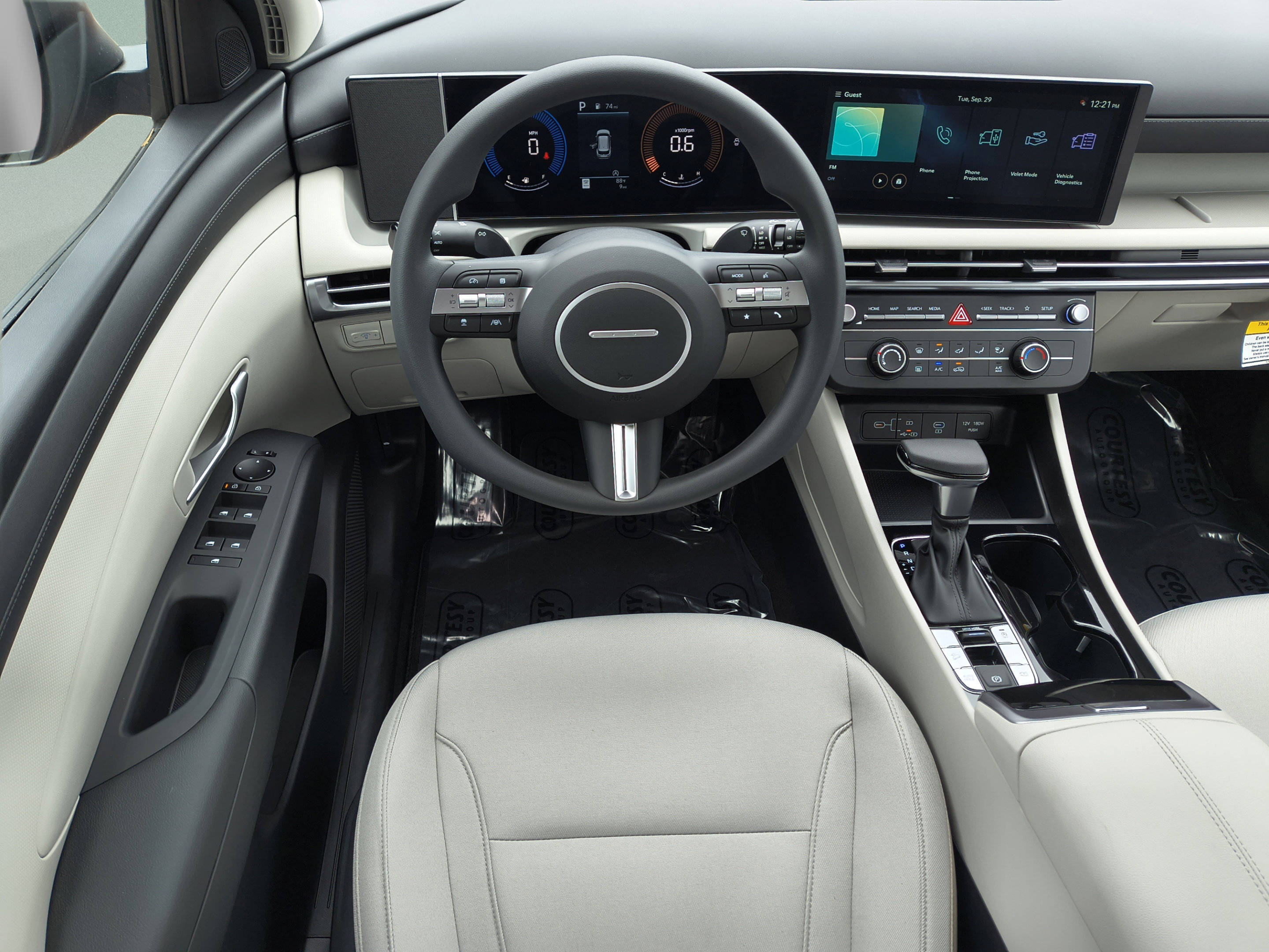 New 2026 Hyundai Tucson SE FWD image 11