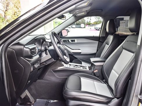 Used 2024 Ford Explorer XLT w/ Equipment Group 202A image 16