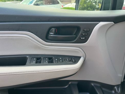 Used 2019 Honda Odyssey Touring image 22