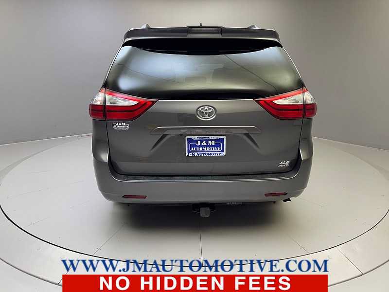 Used 2019 Toyota Sienna XLE w/ Carpet Mat Package AWD/4WD image 4