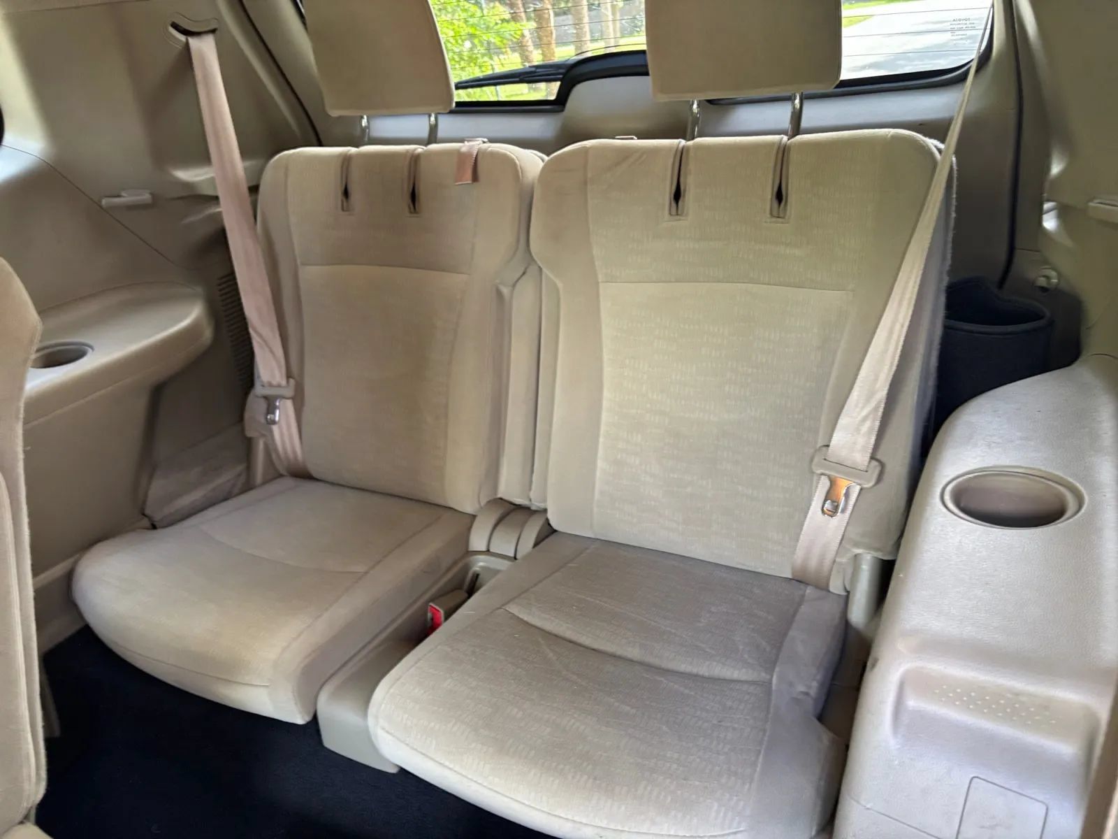 Used 2012 Toyota Highlander FWD w/ Tech Pkg image 28
