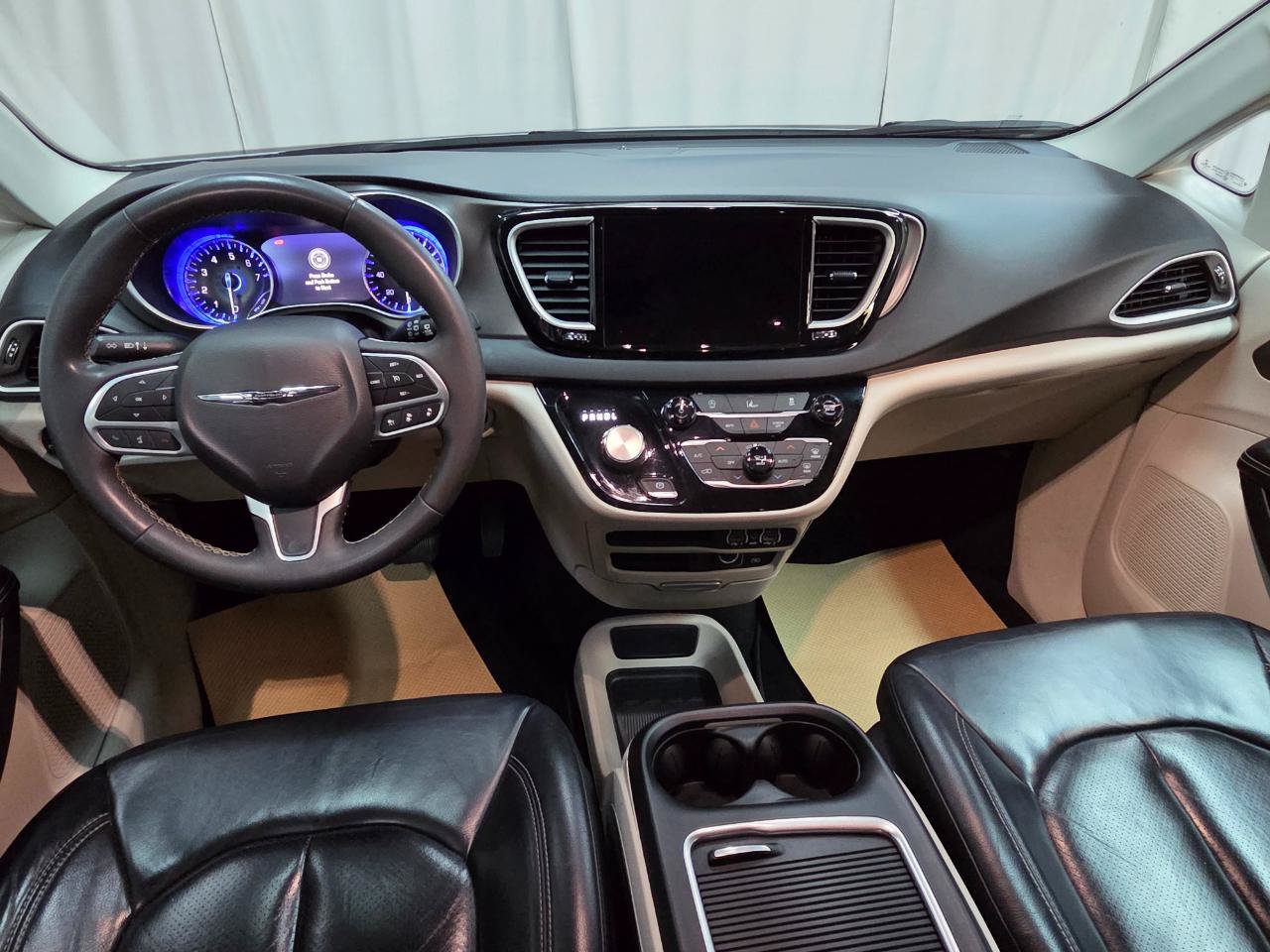 Used 2022 Chrysler Pacifica Touring-L FWD image 19