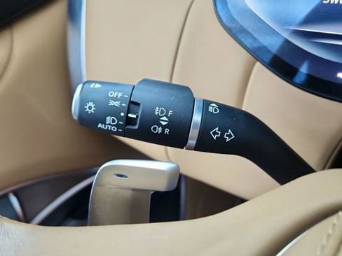 Used 2023 Land Rover Range Rover Long Wheelbase SE image 43