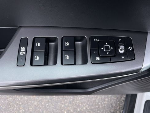 Certified 2023 Kia EV6 Wind image 18