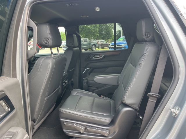 Used 2025 GMC Yukon Denali AWD/4WD image 38