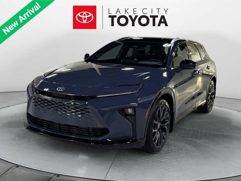 New 2025 Toyota Crown Signia image 1