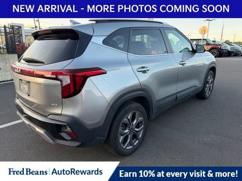 Used 2024 Kia Seltos S AWD/4WD image 7