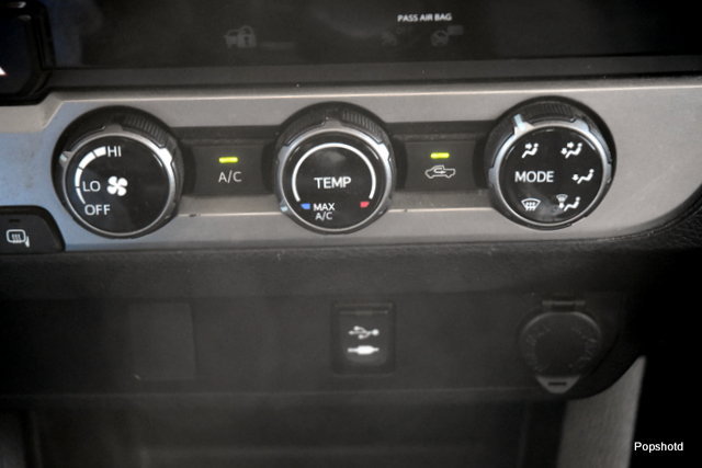 Used 2018 Toyota Tacoma SR w/ SR Convenience Package RWD image 17