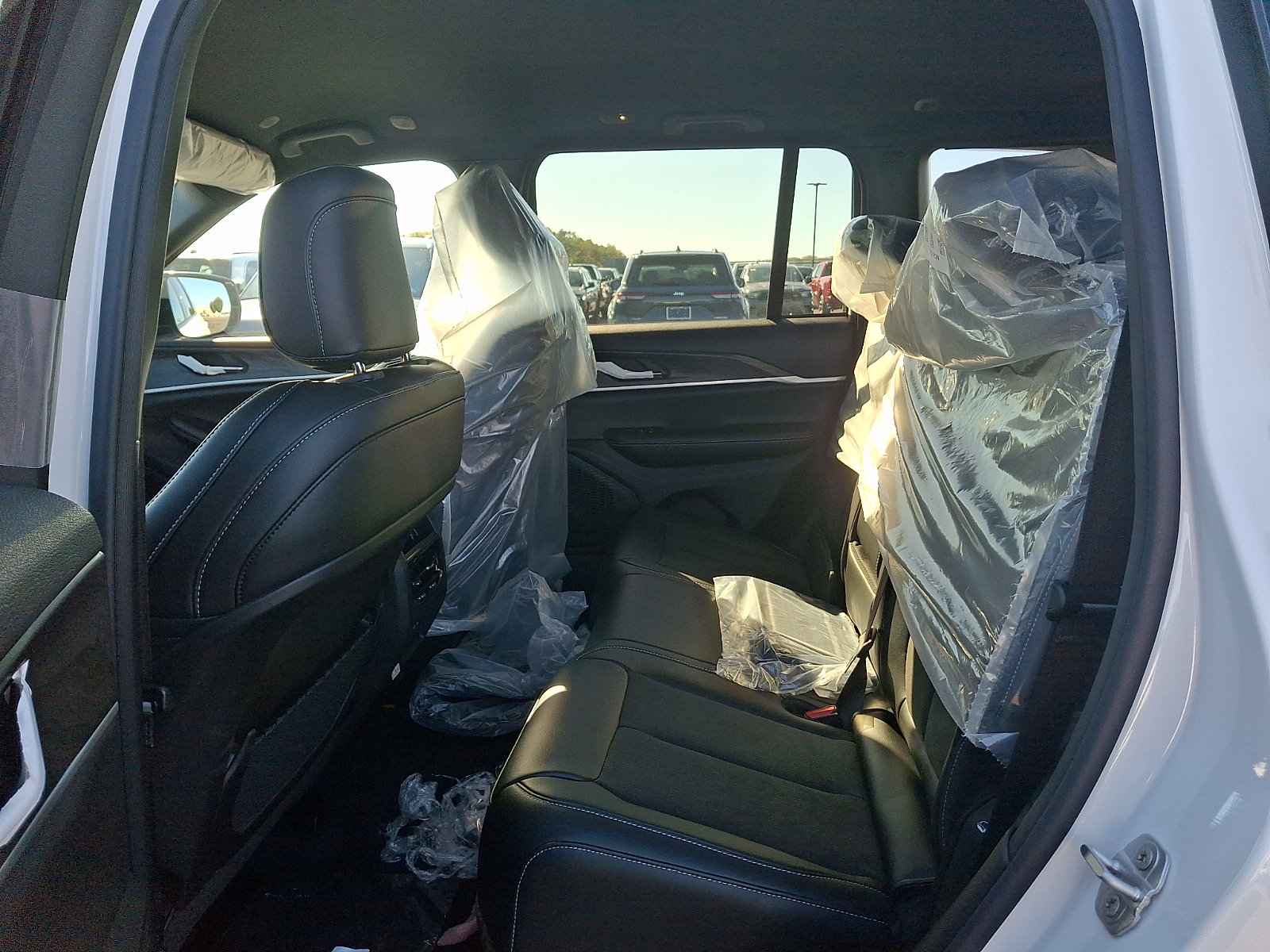 New 2026 Jeep Grand Cherokee Altitude AWD/4WD image 5