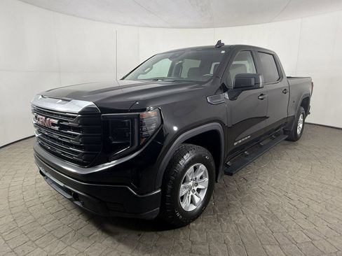 Used 2024 GMC Sierra 1500 Pro w/ Pro Value Package AWD/4WD image 3