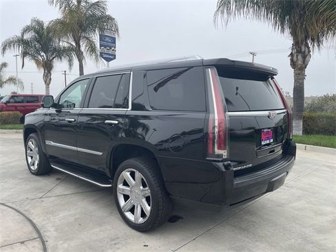 Used 2020 Cadillac Escalade Luxury image 6