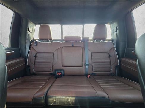 Used 2024 GMC Sierra 3500 Denali Ultimate image 16