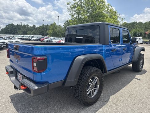 Used 2025 Jeep Gladiator Mojave AWD/4WD image 7
