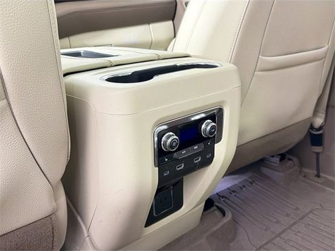 Used 2024 GMC Yukon Denali image 25
