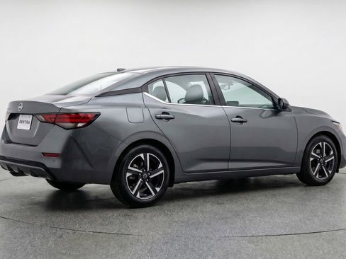 Used 2025 Nissan Sentra SV FWD image 9