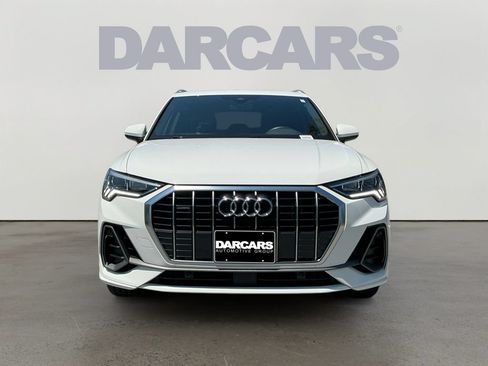 Used 2025 Audi Q3 2.0T Premium AWD/4WD image 2