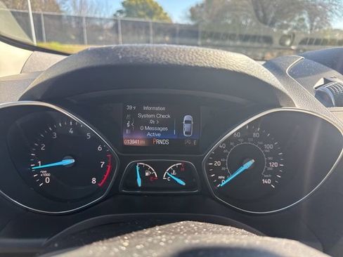 Used 2019 Ford Escape Titanium image 14