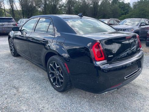 Used 2018 Chrysler 300 S w/ 300S Premium Group AWD/4WD image 7