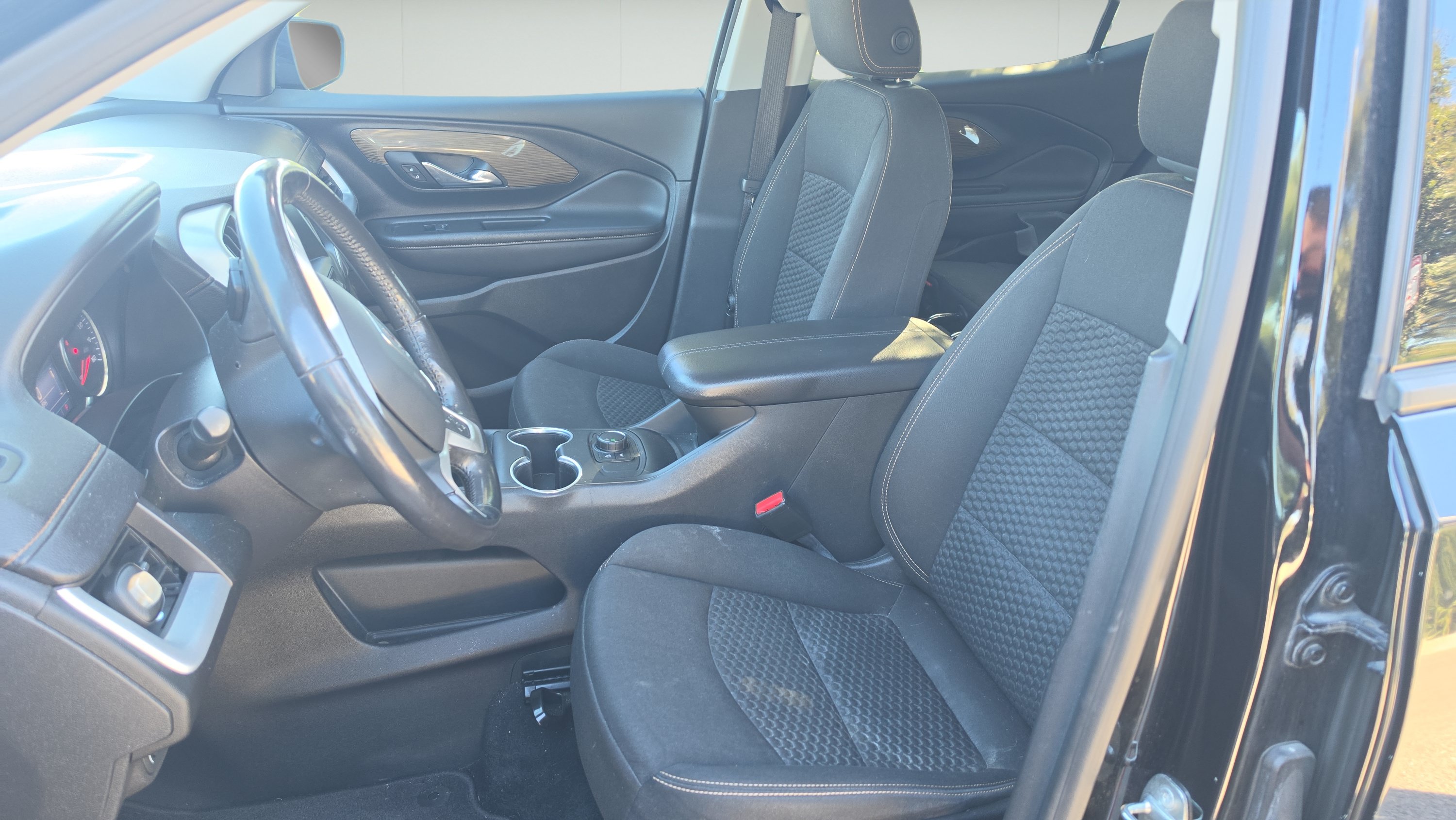 Used 2020 GMC Terrain SLE w/ Elevation Edition FWD image 9