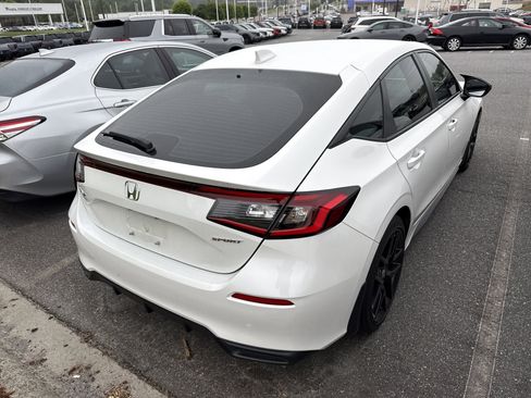 Used 2025 Honda Civic Sport image 11