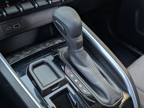 Used 2023 Chevrolet Colorado W/T image 31