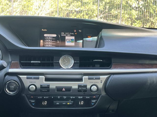 Used 2017 Lexus ES 350 w/ Premium Package FWD image 16