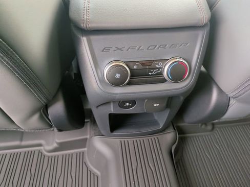 New 2026 Ford Explorer Active w/ Active Comfort Package image 15