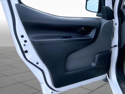 Used 2015 Nissan NV200 S w/ Cruise Control Package FWD image 19