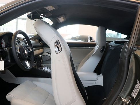 Used 2025 Porsche 718 Cayman GT4 image 35