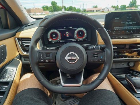 Used 2023 Nissan Rogue Platinum w/ Platinum Premium Package AWD/4WD image 22