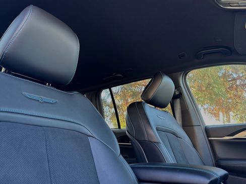 New 2023 Jeep Grand Cherokee Trailhawk w/ Advanced Protech Group II image 16