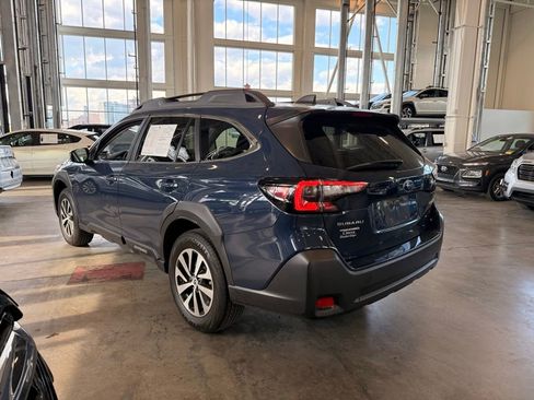 Used 2024 Subaru Outback Premium AWD/4WD image 5