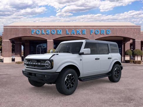 New 2026 Ford Bronco Outer Banks AWD/4WD image 1