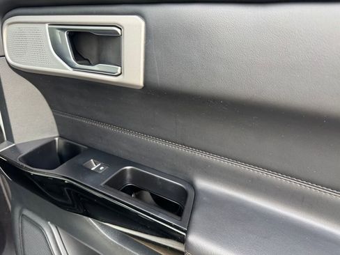 Used 2022 Ford Explorer Platinum w/ Technology Package image 20