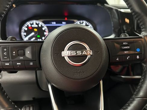 Used 2023 Nissan Pathfinder SL w/ SL Premium Package AWD/4WD image 17