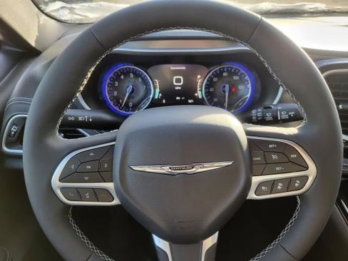 New 2026 Chrysler Pacifica Select image 22