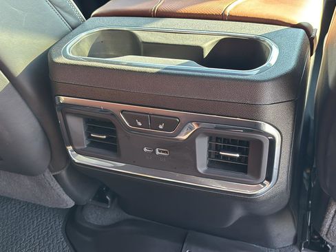 Certified 2025 GMC Sierra 2500 Denali Ultimate image 24