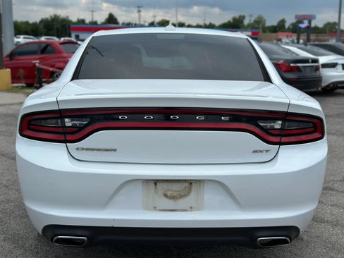 Used 2016 Dodge Charger SXT RWD image 7