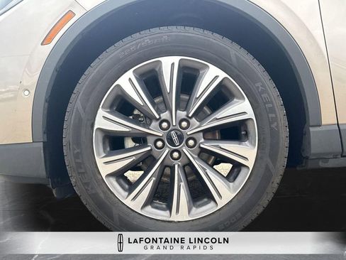Certified 2020 Lincoln Corsair Reserve w/ Equipment Group 201A AWD/4WD image 34