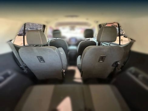 Used 2021 Chevrolet Traverse LT w/ LPO, Floor Liner Package image 31