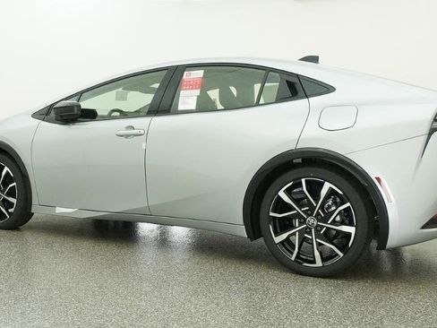 New 2026 Toyota Prius Plug-In Hybrid FWD image 16