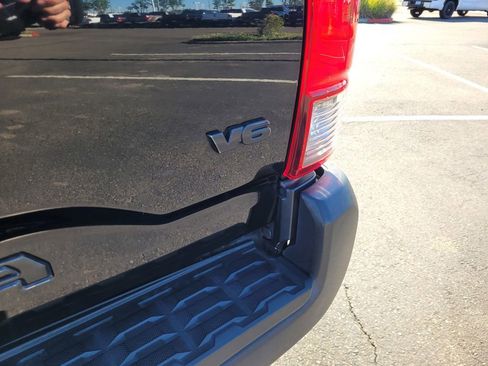 Used 2019 Toyota Tacoma TRD Off-Road AWD/4WD image 8
