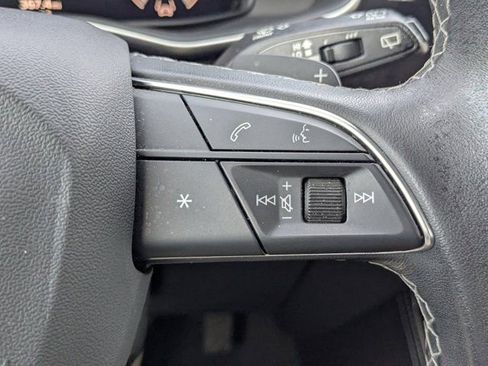 Used 2023 Audi Q8 Prestige AWD/4WD image 28