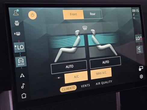 New 2026 Land Rover Range Rover Long Wheelbase SE image 29