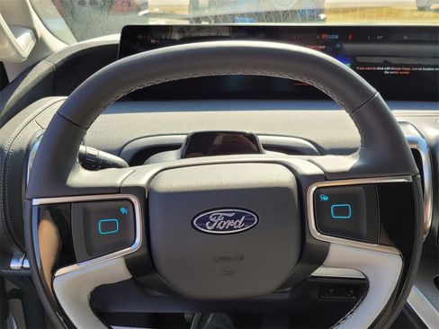 New 2025 Ford Expedition Platinum w/ Driver's Package image 27