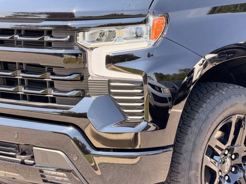 Used 2026 Chevrolet Silverado 1500 RST AWD/4WD image 8