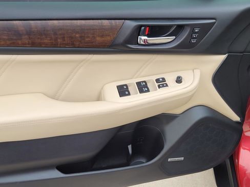 Used 2019 Subaru Outback 2.5i Limited image 4